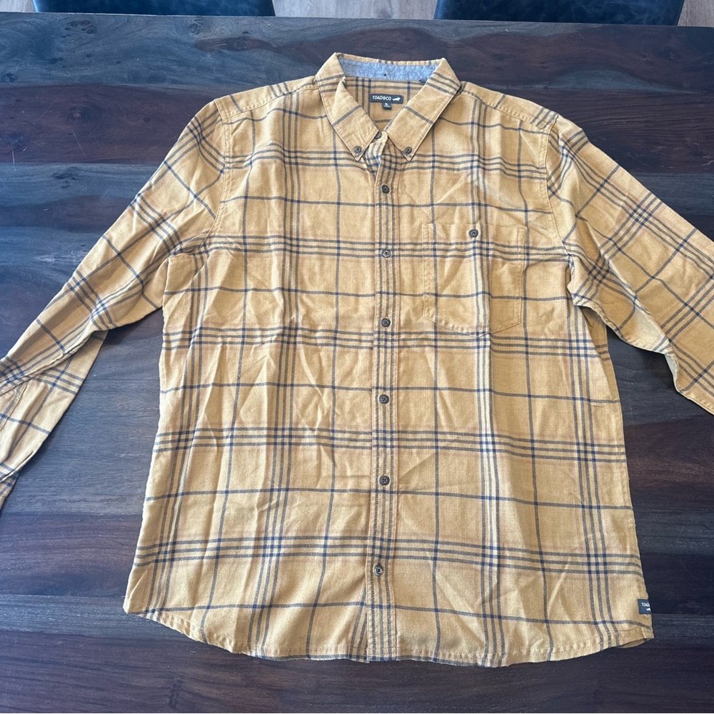 Toad&Co Yellow Casual Button Down Shirt